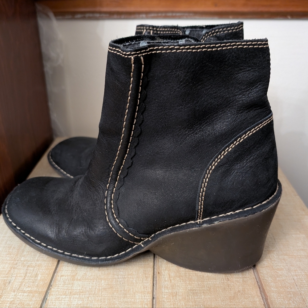 Women's Fly London Leather Zip- up Leather Booties